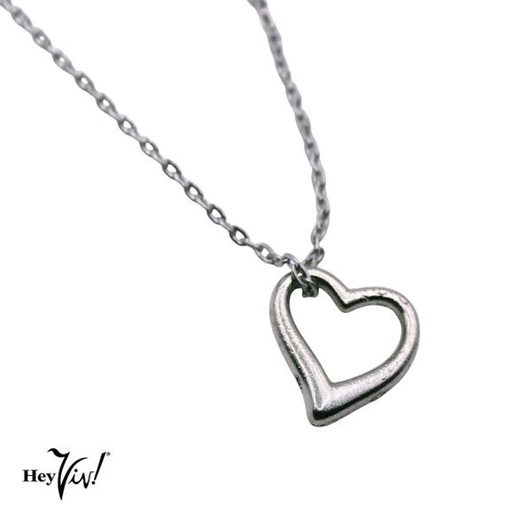 Vintage Heart Pendant Necklace Simple Elegant Silver Metal 19" Chain - Hey Viv - Picture 1 of 5